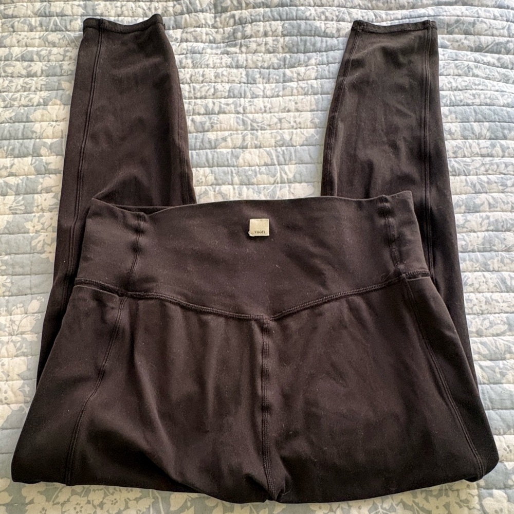 Vuori Black High-Waist Performance Leggings
